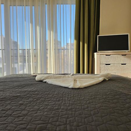 Downтown - Free Parking Apartment Варна Екстериор снимка