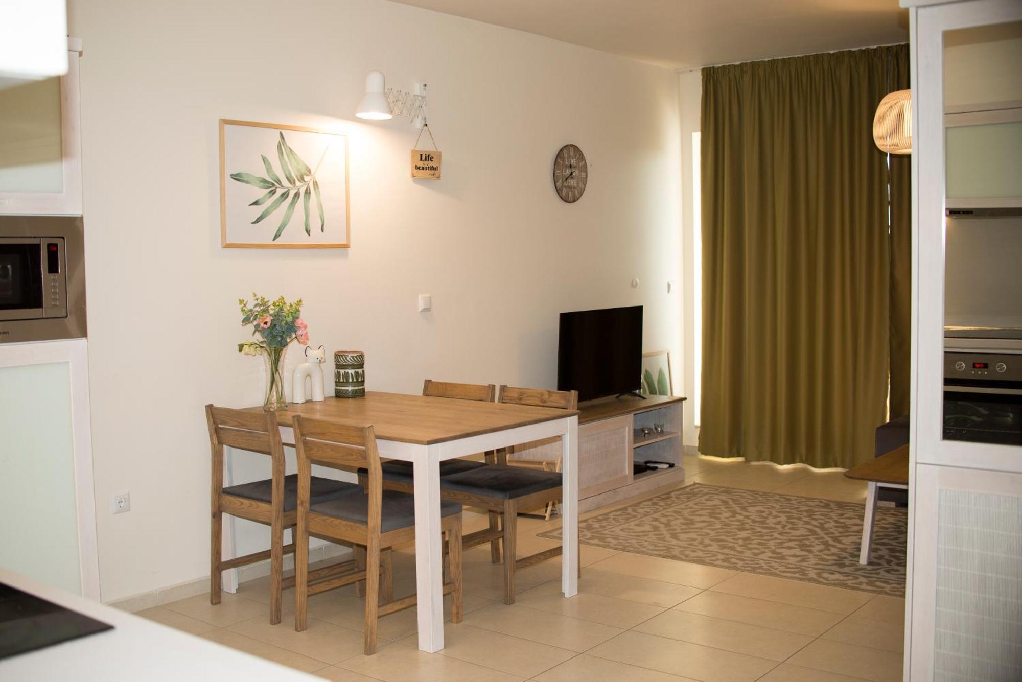 Downтown - Free Parking Apartment Варна Екстериор снимка