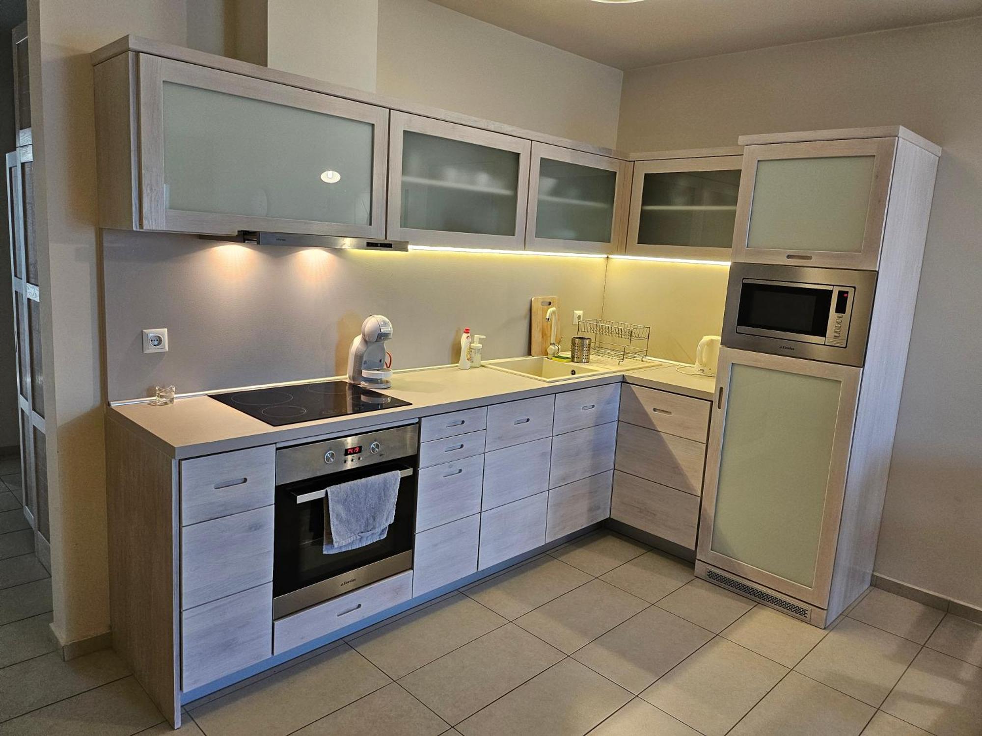 Downтown - Free Parking Apartment Варна Екстериор снимка